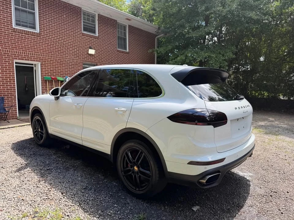 2016 Porsche 958 Cayenne - Image 9 of 18