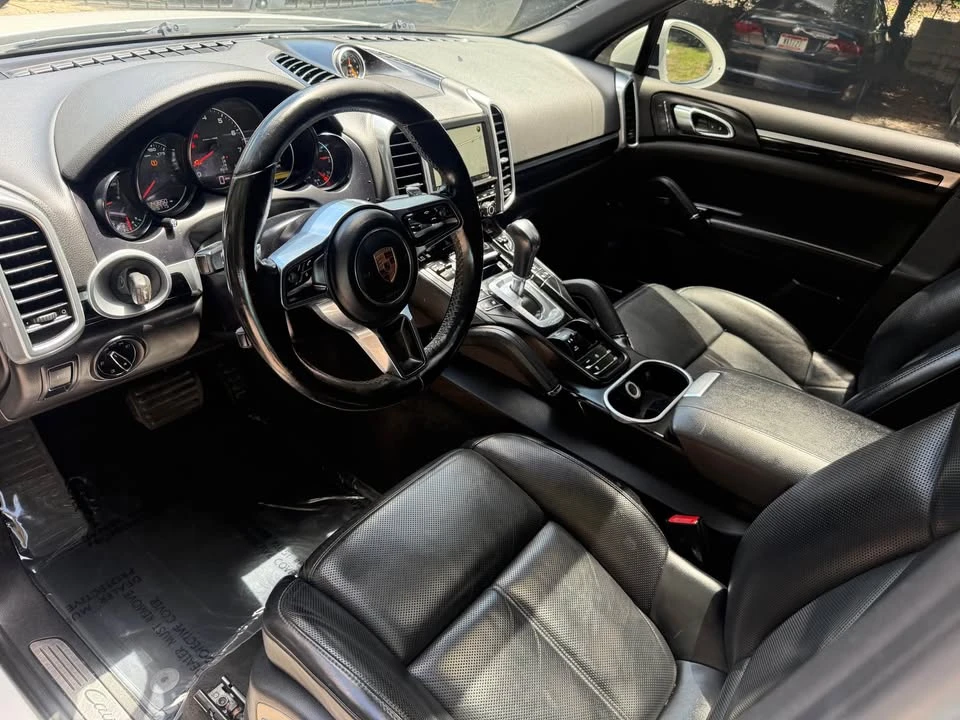 2016 Porsche 958 Cayenne - Image 15 of 18