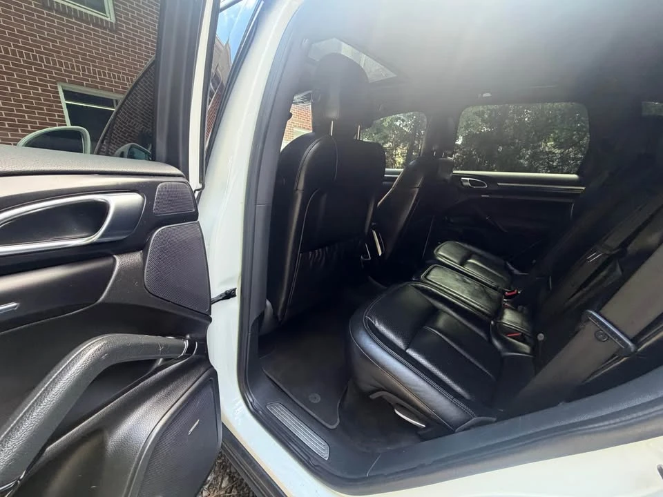 2016 Porsche 958 Cayenne - Image 14 of 18