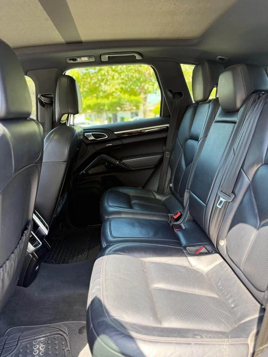 2016 Porsche 958 Cayenne - Image 13 of 17