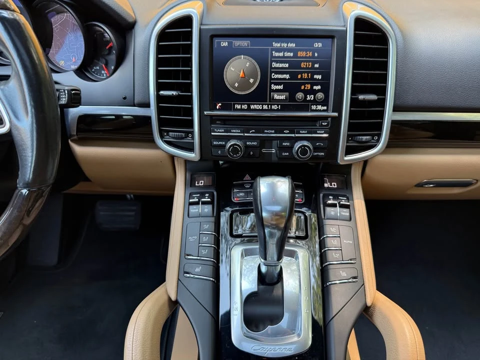2016 Porsche 958 Cayenne - Image 18 of 20
