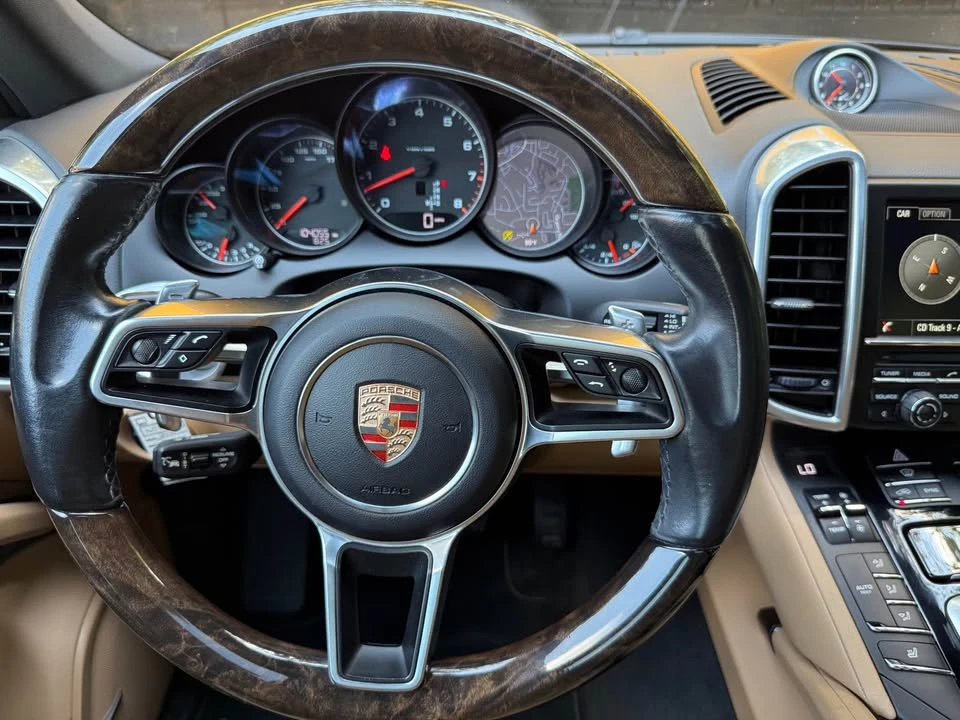 2016 Porsche 958 Cayenne - Image 13 of 20