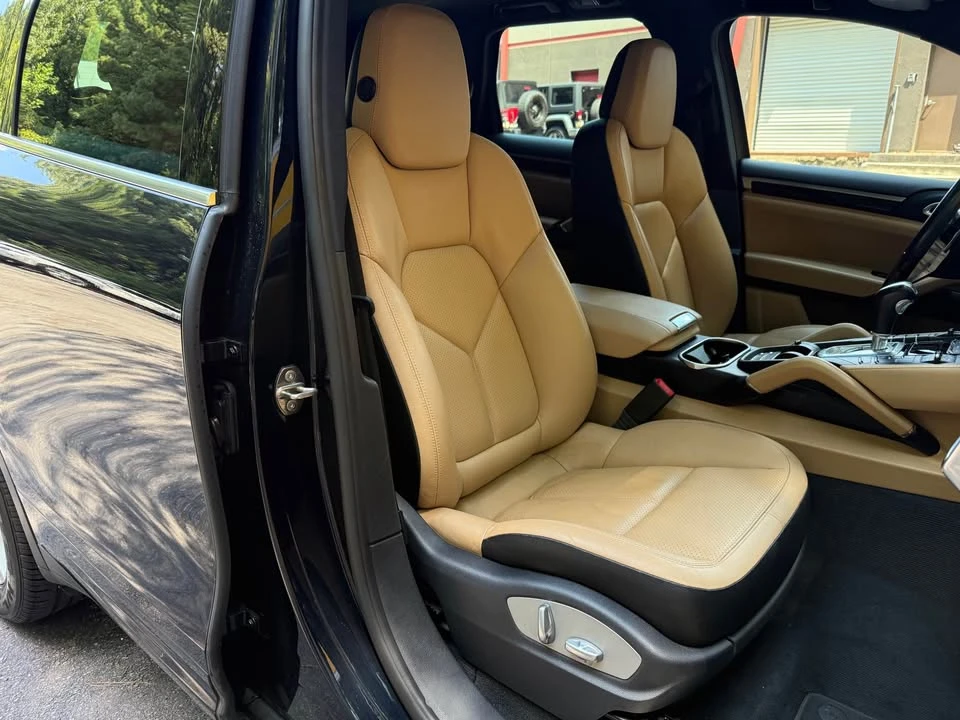 2016 Porsche 958 Cayenne - Image 10 of 20