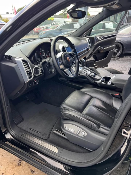 2016 Porsche 958 Cayenne - Image 19 of 20