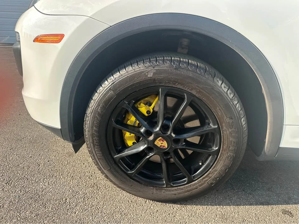 2016 Porsche 958 Cayenne - Image 16 of 17