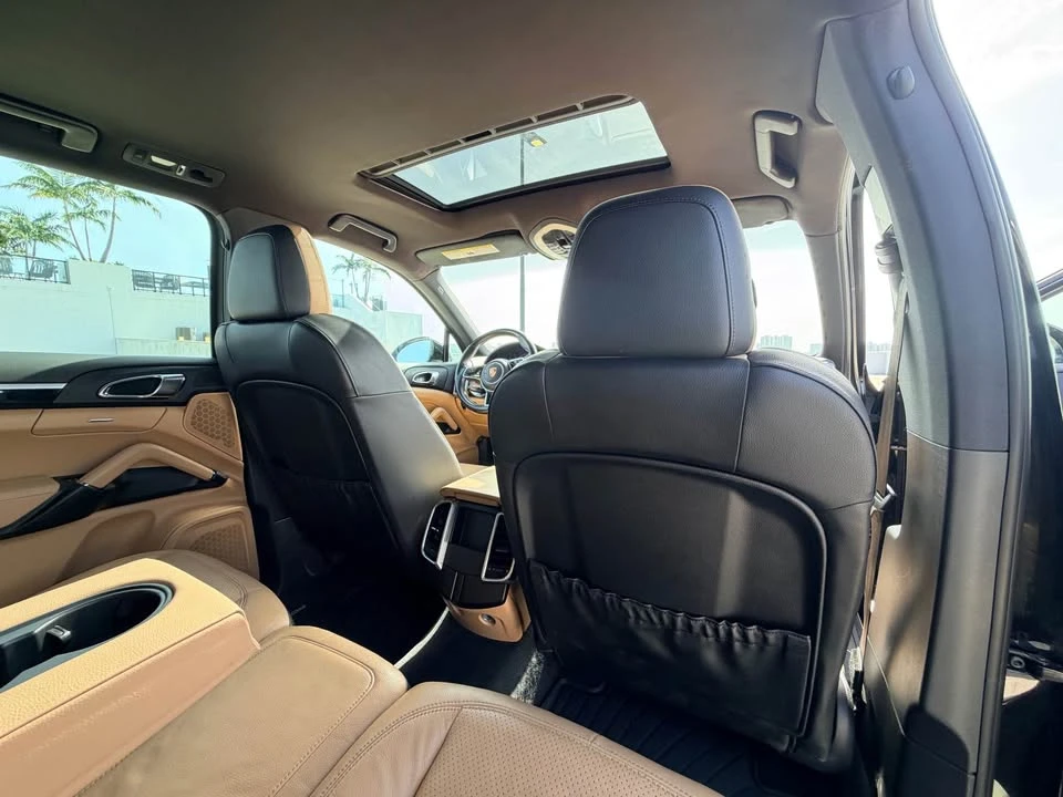 2016 Porsche 958 Cayenne - Image 17 of 18