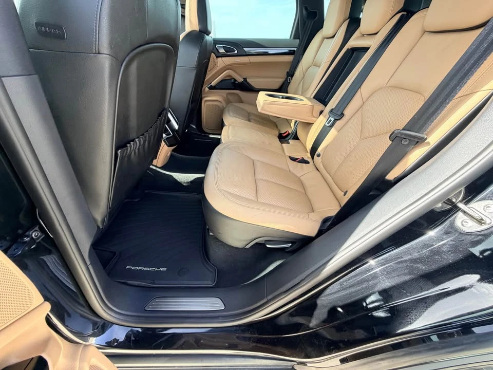 2016 Porsche 958 Cayenne - Image 10 of 18