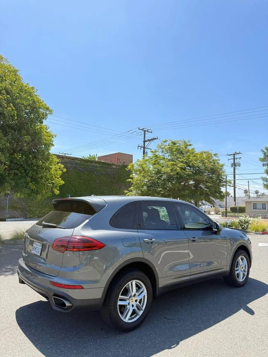 2016 Porsche 958 Cayenne - Image 7 of 17