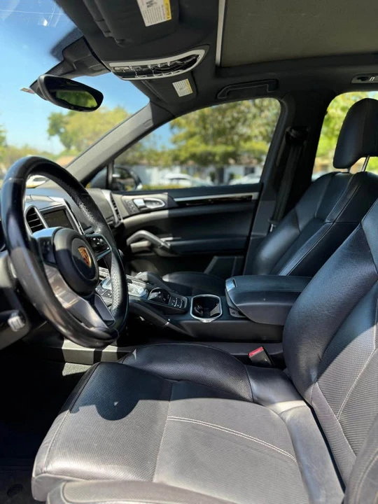 2016 Porsche 958 Cayenne - Image 12 of 17