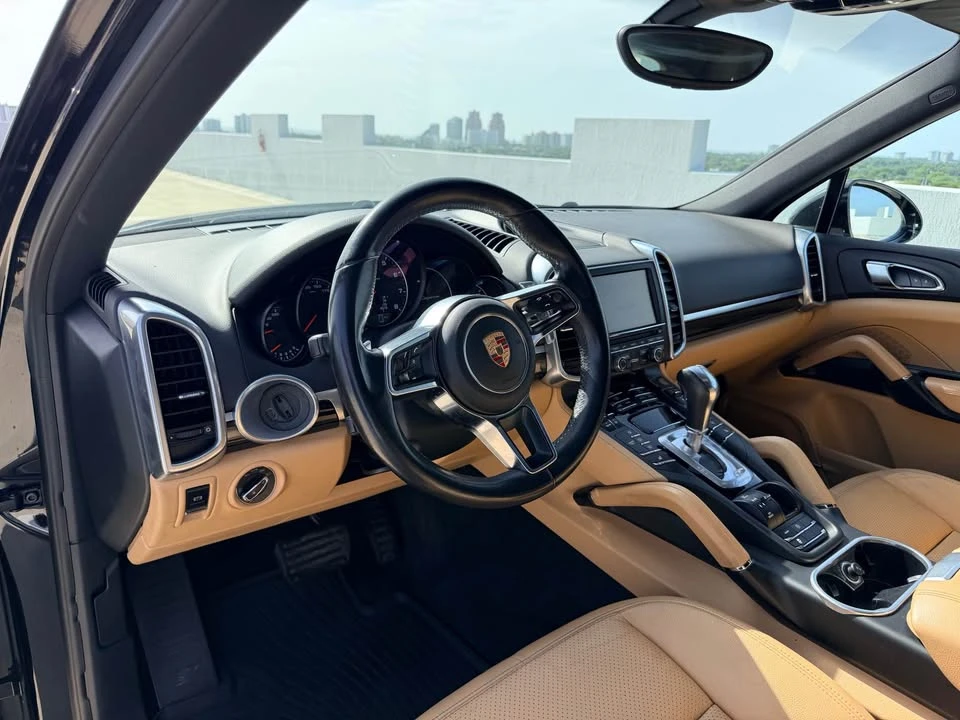 2016 Porsche 958 Cayenne - Image 12 of 18