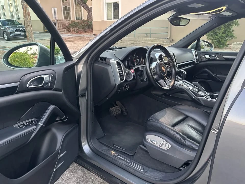 2016 Porsche 958 Cayenne - Image 10 of 15