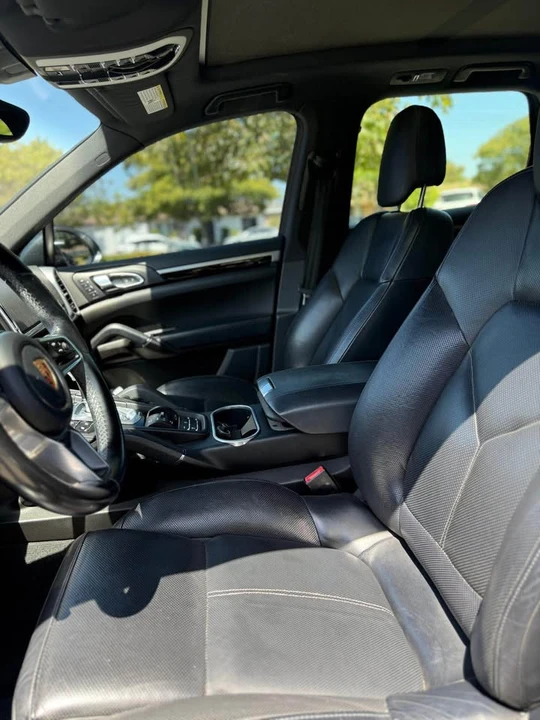 2016 Porsche 958 Cayenne - Image 15 of 17