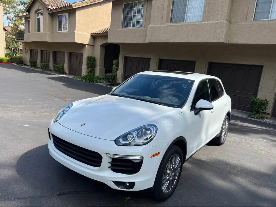 2016 Porsche 958 Cayenne - Image 2 of 15