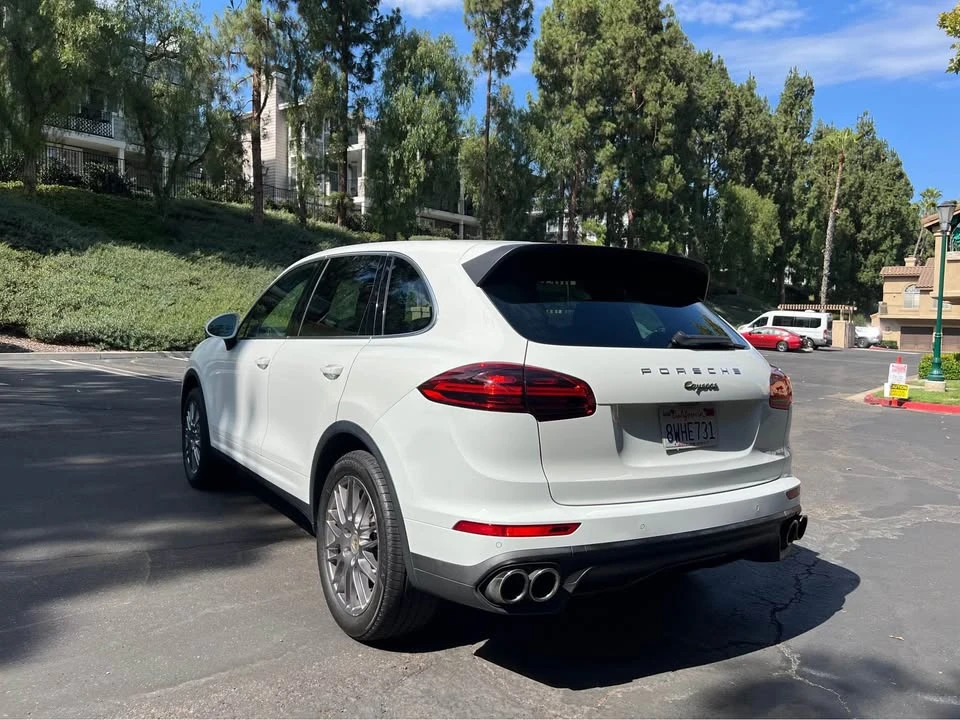 2016 Porsche 958 Cayenne - Image 14 of 15