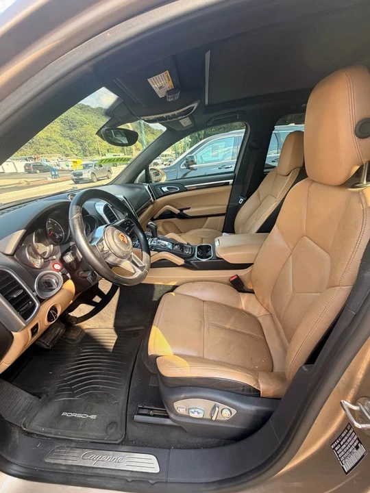2016 Porsche 958 Cayenne - Image 5 of 7