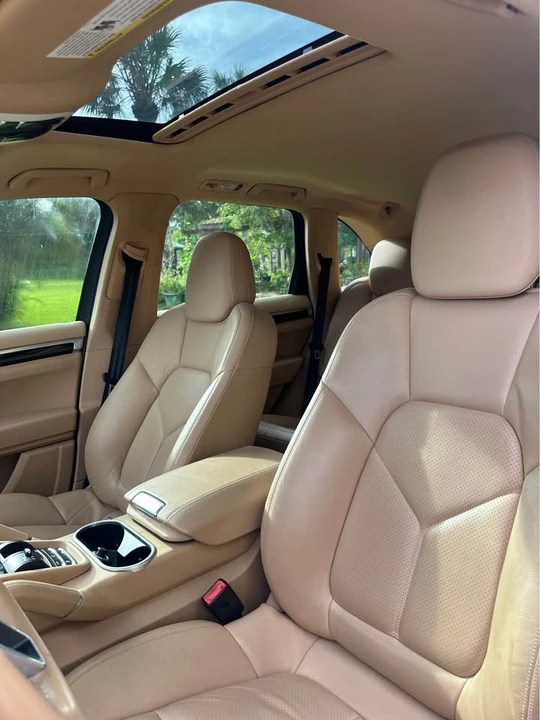 2016 Porsche 958 Cayenne - Image 8 of 17