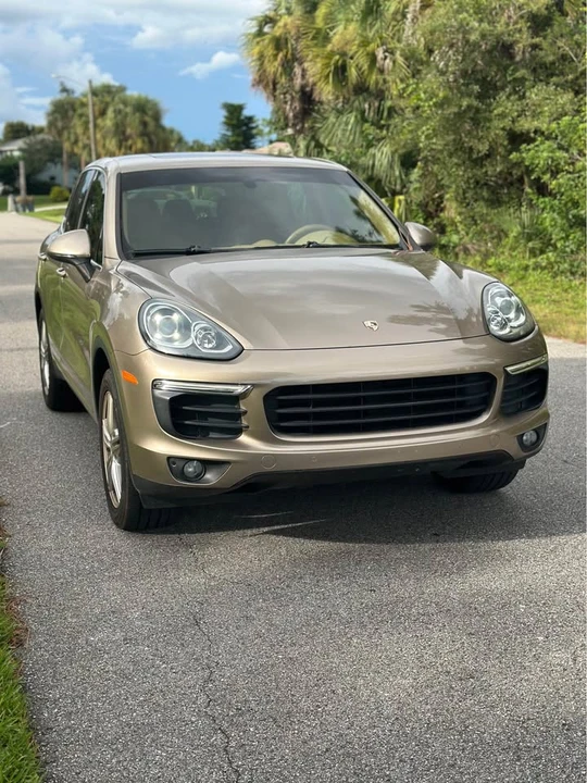 2016 Porsche 958 Cayenne - Image 2 of 17
