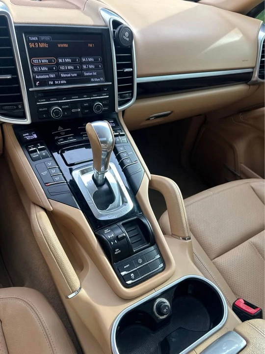 2016 Porsche 958 Cayenne - Image 15 of 17