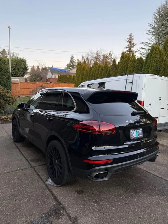 2016 Porsche 958 Cayenne - Image 2 of 4