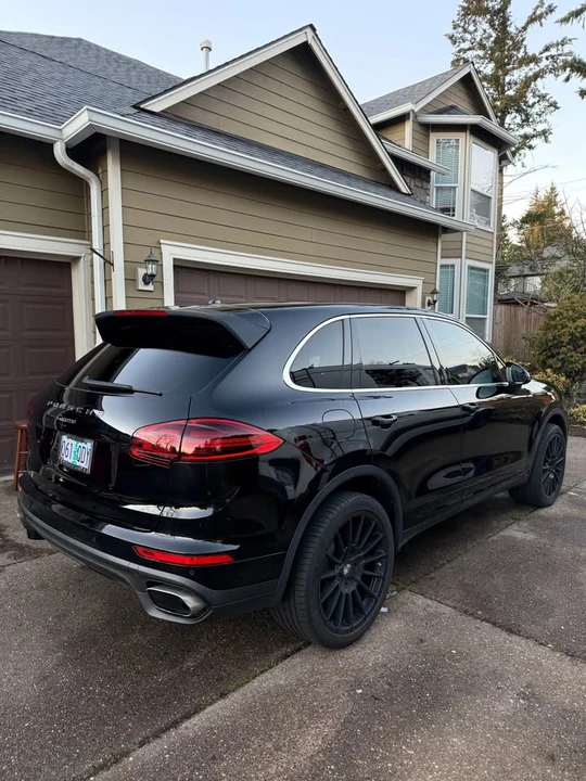 2016 Porsche 958 Cayenne - Image 3 of 4