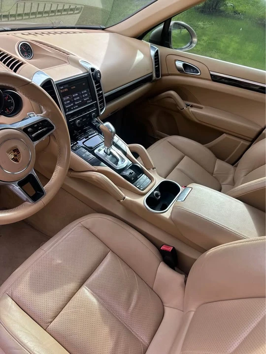 2016 Porsche 958 Cayenne - Image 7 of 17