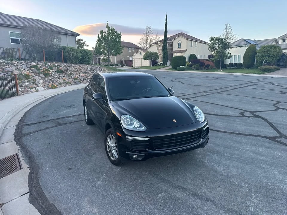 2016 Porsche 958 Cayenne - Image 2 of 13