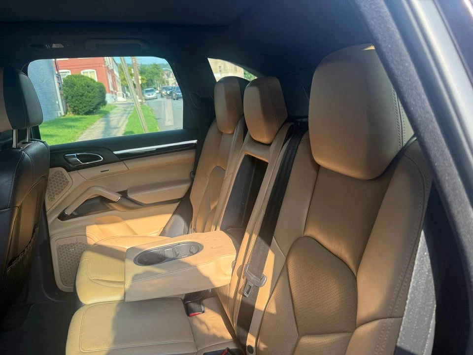 2016 Porsche 958 Cayenne - Image 12 of 13