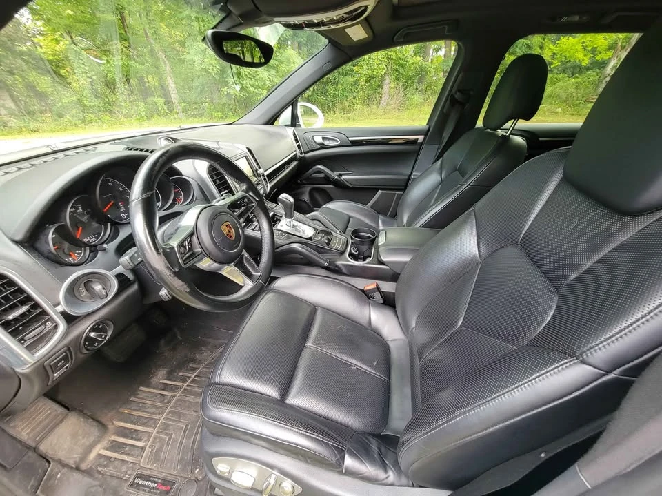 2016 Porsche 958 Cayenne - Image 9 of 12