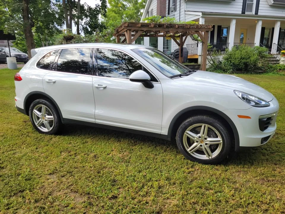 2016 Porsche 958 Cayenne - Image 5 of 12
