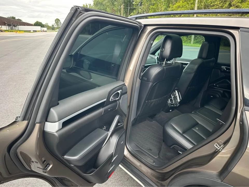 2016 Porsche 958 Cayenne - Image 10 of 20