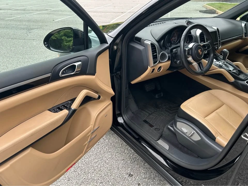 2016 Porsche 958 Cayenne - Image 10 of 20