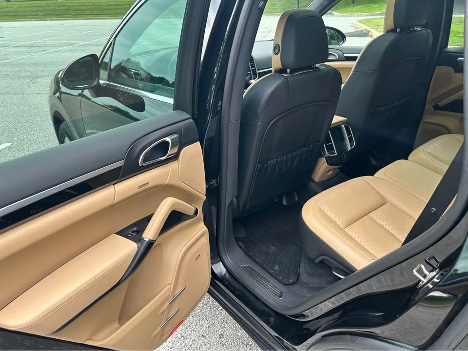 2016 Porsche 958 Cayenne - Image 12 of 20