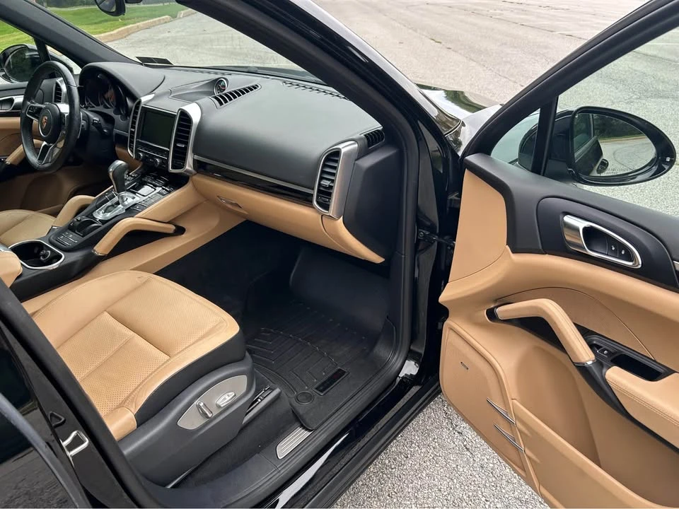 2016 Porsche 958 Cayenne - Image 14 of 20