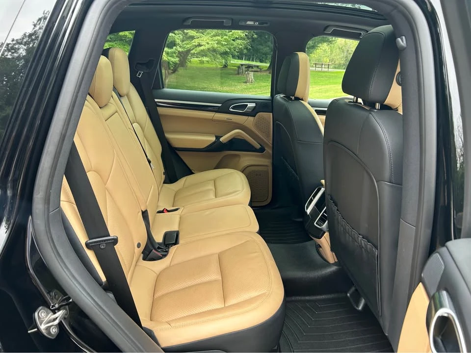 2016 Porsche 958 Cayenne - Image 16 of 20