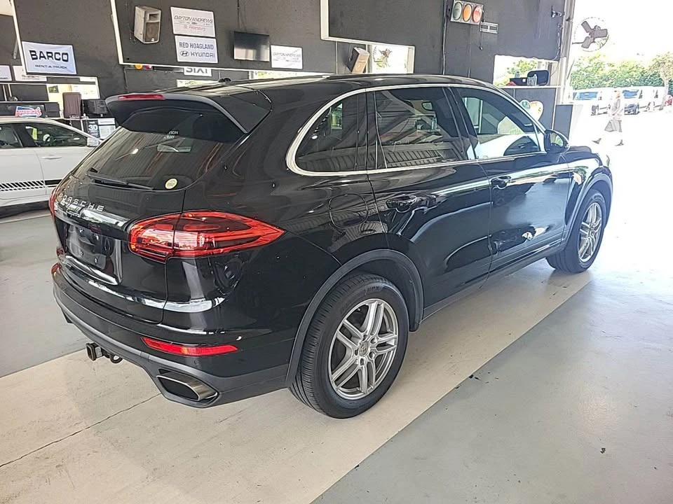 2016 Porsche 958 Cayenne - Image 5 of 10