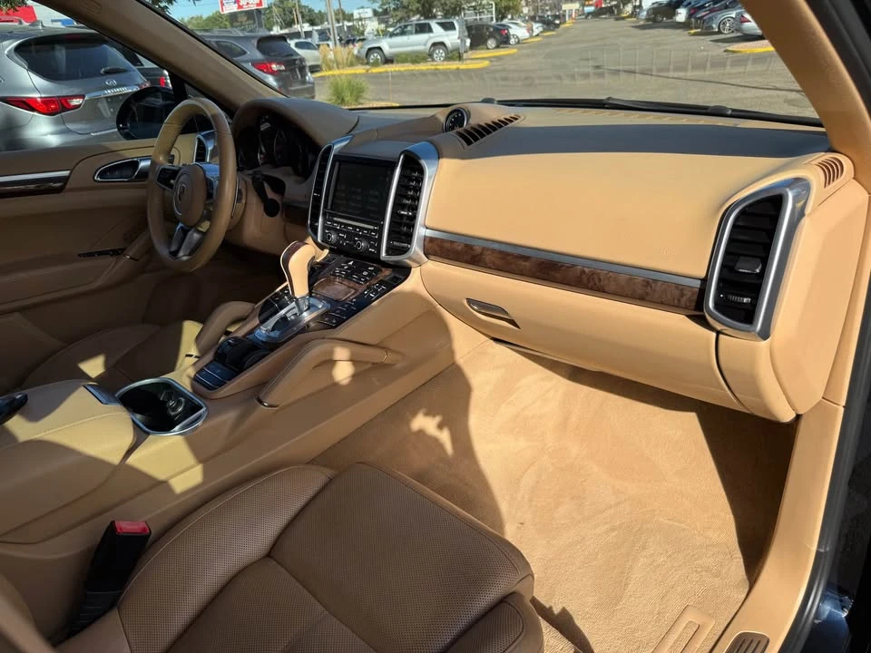 2016 Porsche 958 Cayenne - Image 11 of 20
