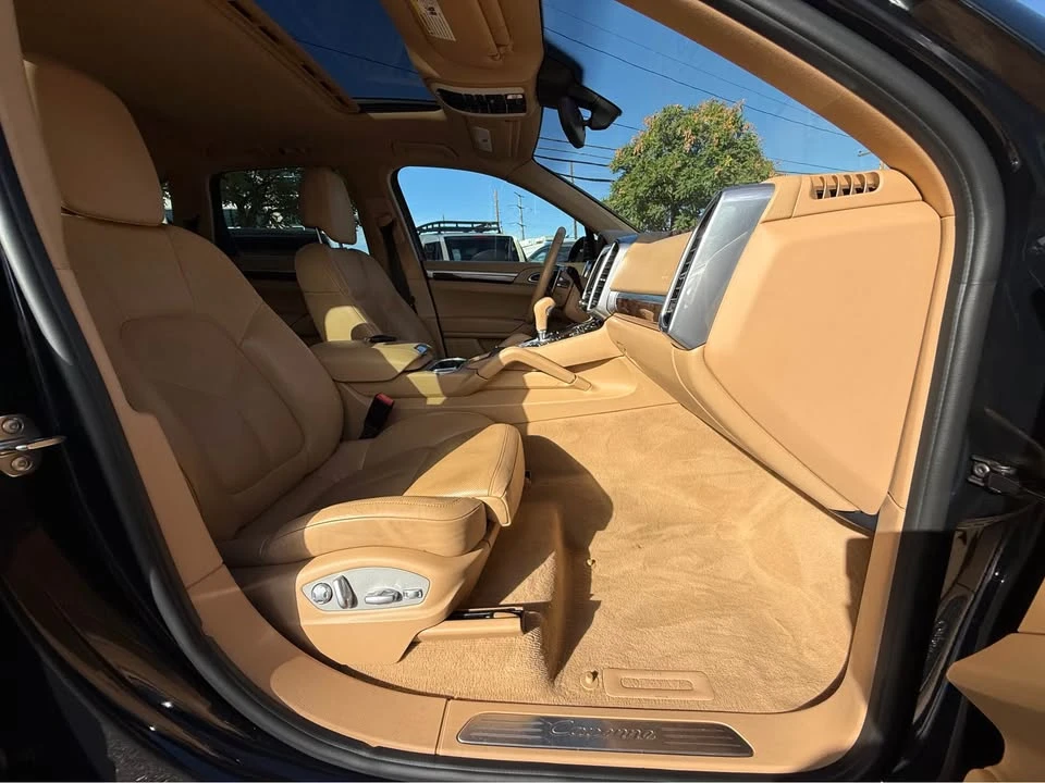 2016 Porsche 958 Cayenne - Image 12 of 20