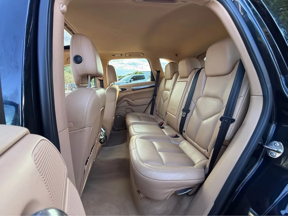 2016 Porsche 958 Cayenne - Image 10 of 20