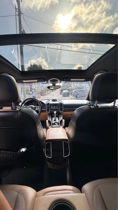 2016 Porsche 958 Cayenne - Image 11 of 20