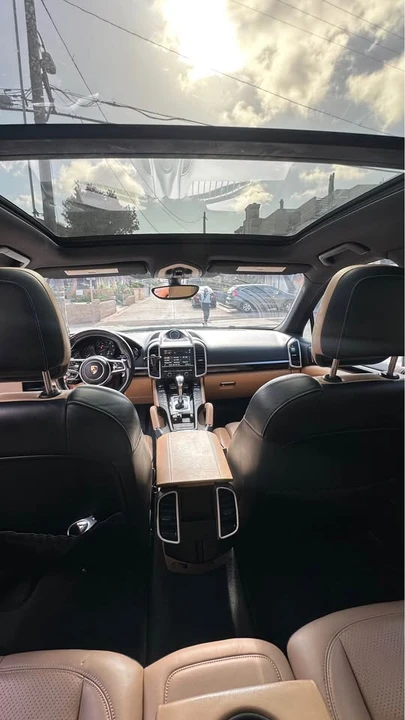 2016 Porsche 958 Cayenne - Image 10 of 20
