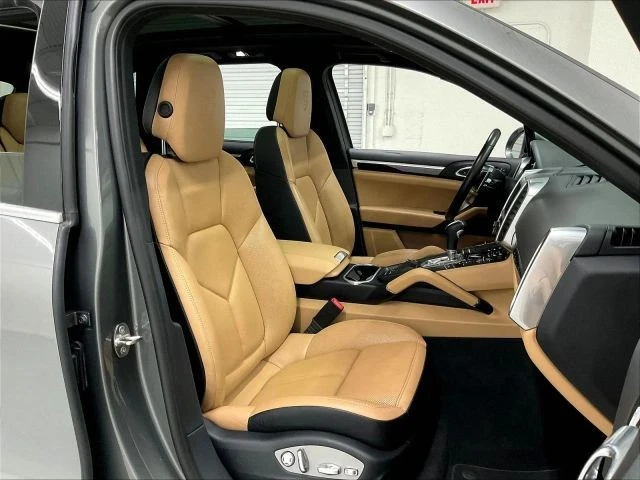 2016 Porsche 958 Cayenne - Image 13 of 31