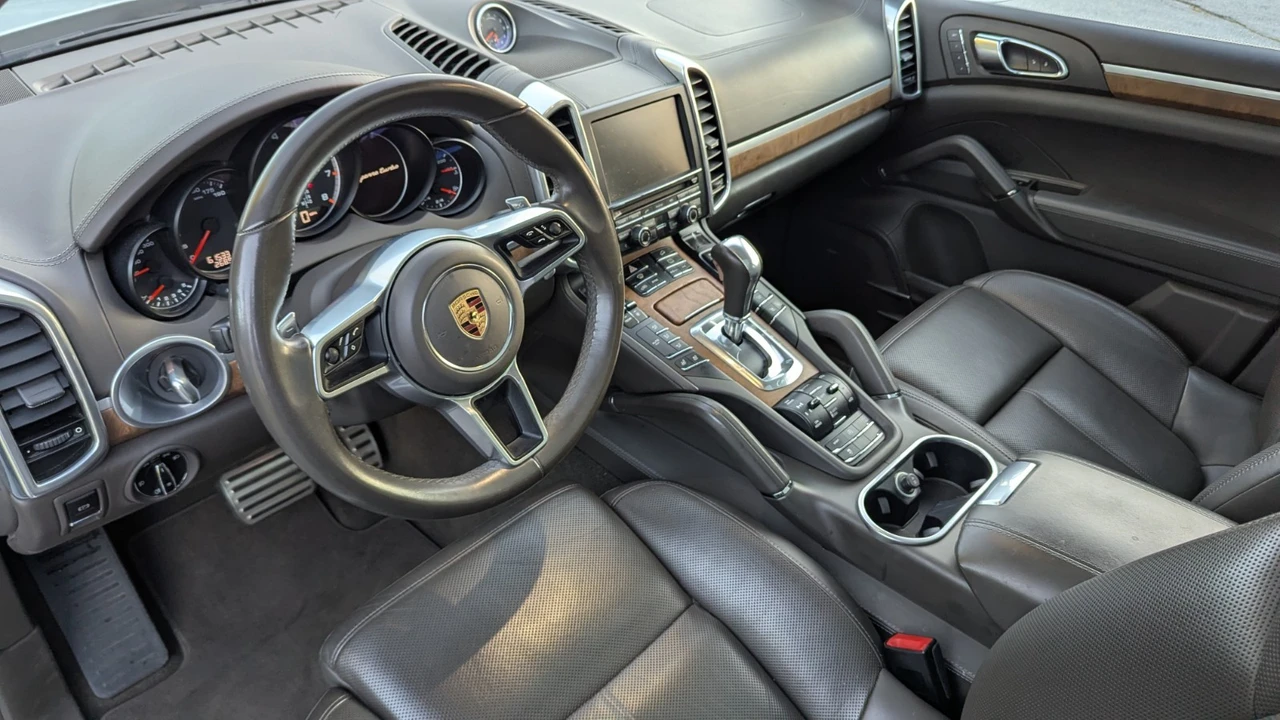 2016 Porsche 958 Cayenne Turbo - Image 18 of 21