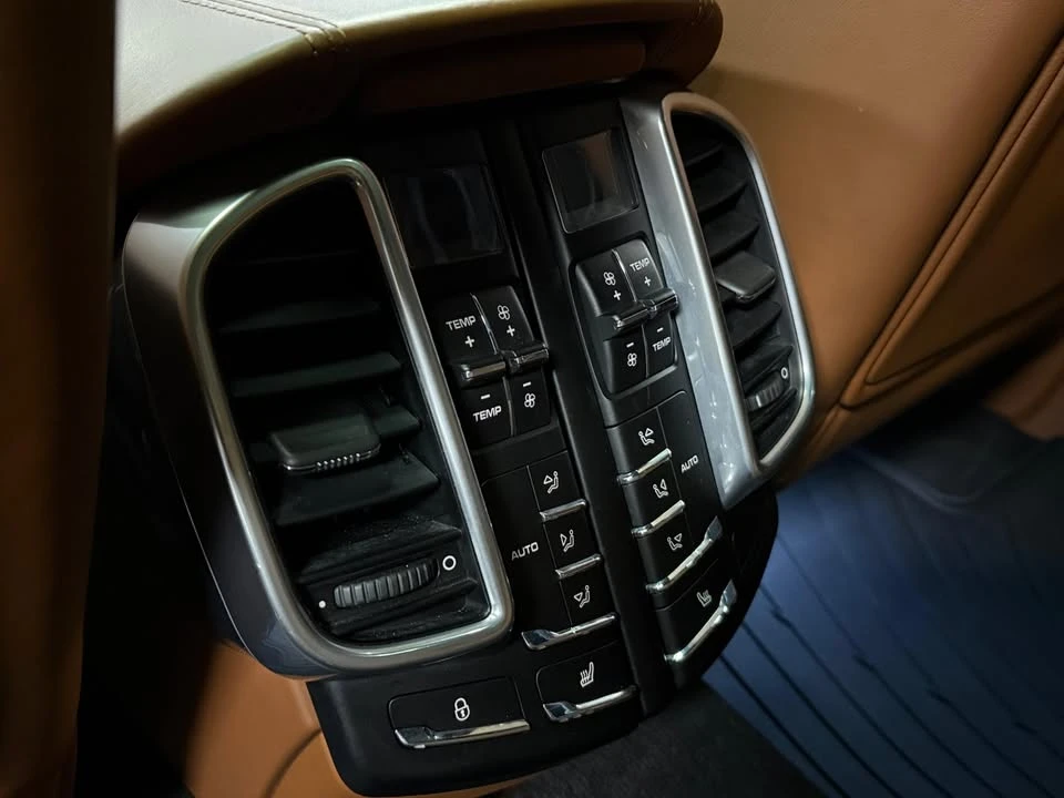 2016 Porsche 958 Cayenne Turbo - Image 17 of 20