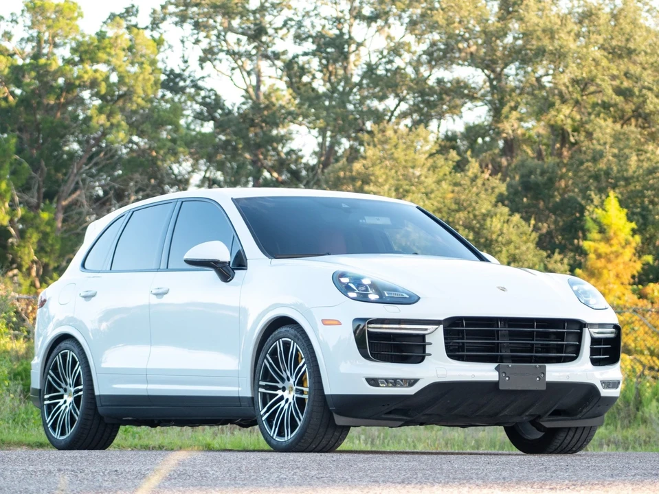 2016 Porsche 958 Cayenne Turbo - Image 1 of 12