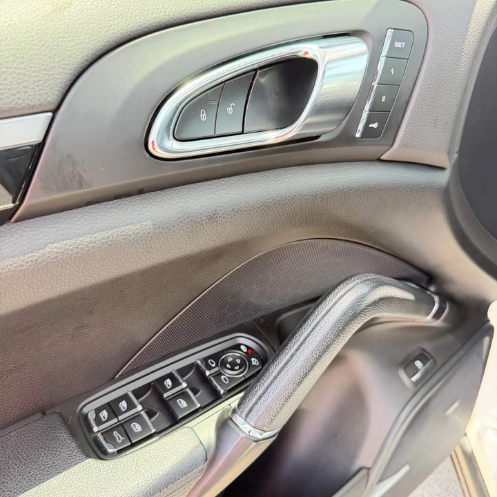 2016 Porsche 958 Cayenne - Image 18 of 20