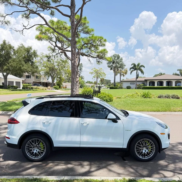 2016 Porsche 958 Cayenne - Image 2 of 20