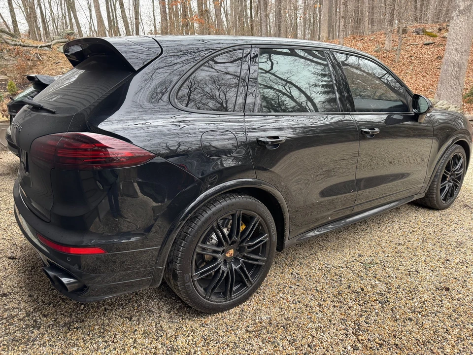 2016 Porsche 958 Cayenne Turbo S - Image 2 of 7