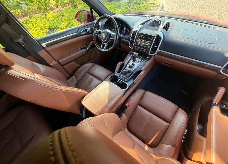 2016 Porsche 958 Cayenne Turbo S - Image 8 of 19