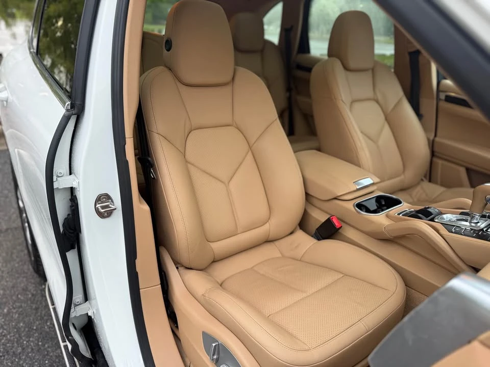 2016 Porsche 958 Cayenne Turbo S - Image 13 of 20