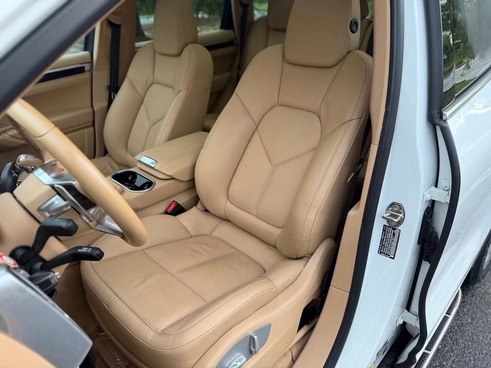 2016 Porsche 958 Cayenne Turbo S - Image 14 of 20